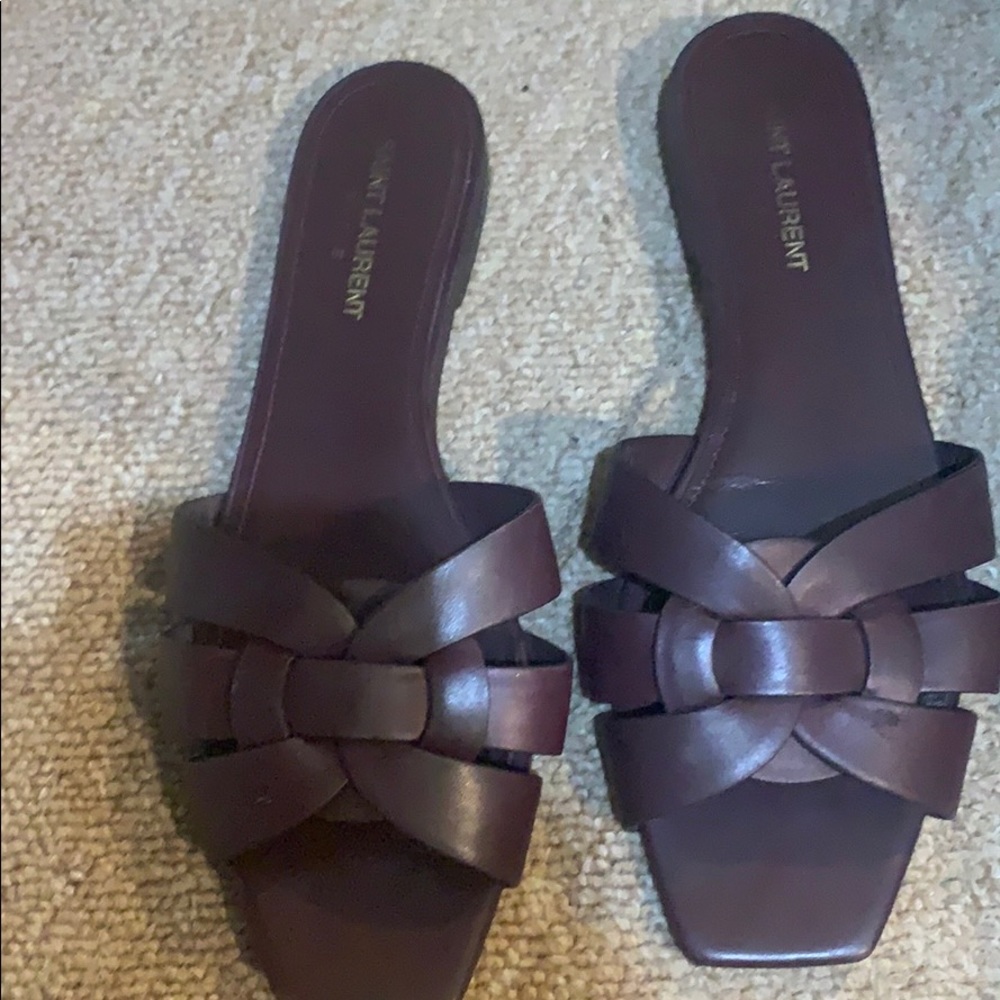 Slippers - Picture 1 of 2